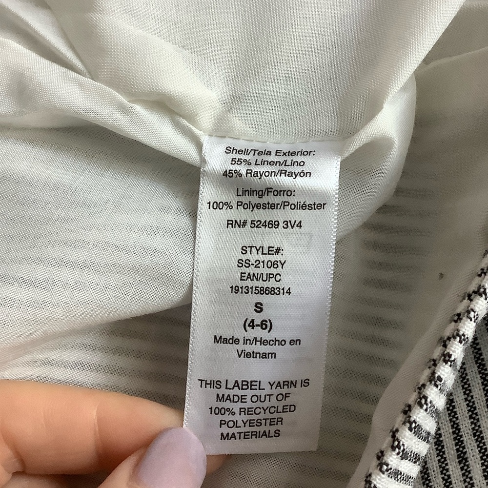 Scoop Linen Blend V-Neck Button Vest and Matching Pants, Small - Picture 14 of 14